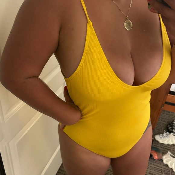 YELLOW • Swim Summer Beach Solid
Ribbed Knit One Piece Swimsuit - Picture 6 of 7